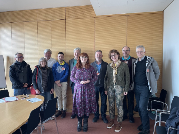 Agnieszka Brugger im Bundestag mit Besuch